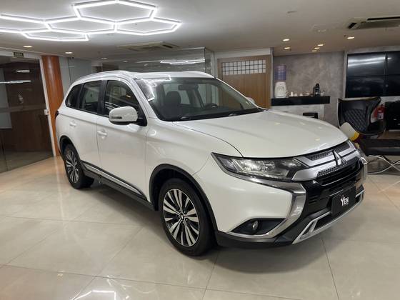 MITSUBISHI OUTLANDER 2.0 MIVEC GASOLINA HPE AUTOMÁTICO MITSUBISHI OUTLANDER 2.0 MIVEC GASOLINA HPE AUTOMÁTICO